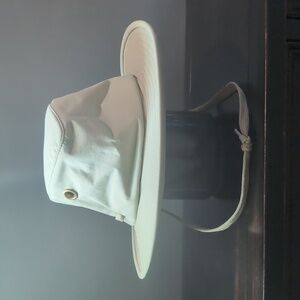 The Tilley Hat The Endurables Khaki Sun Protection And Ventilation Size 7.25"